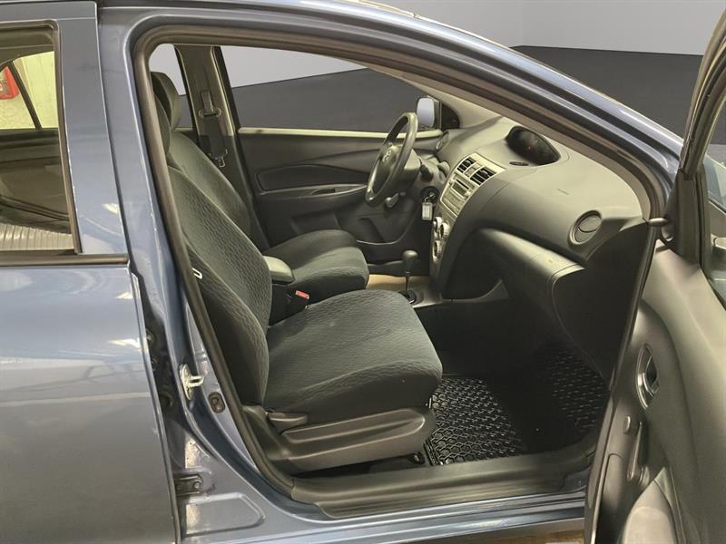 toyota Yaris 2009 - 17