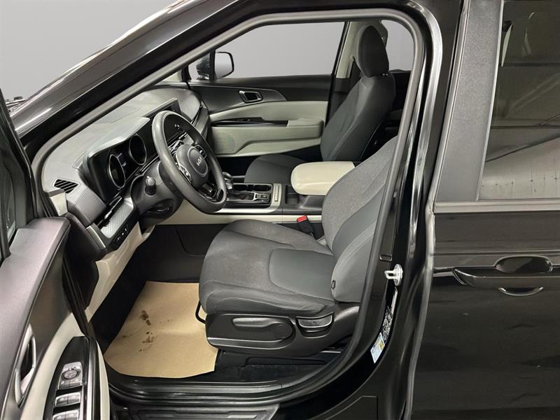 kia Carnival 2022 - 12