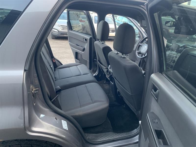 ford Escape 2011 - 9