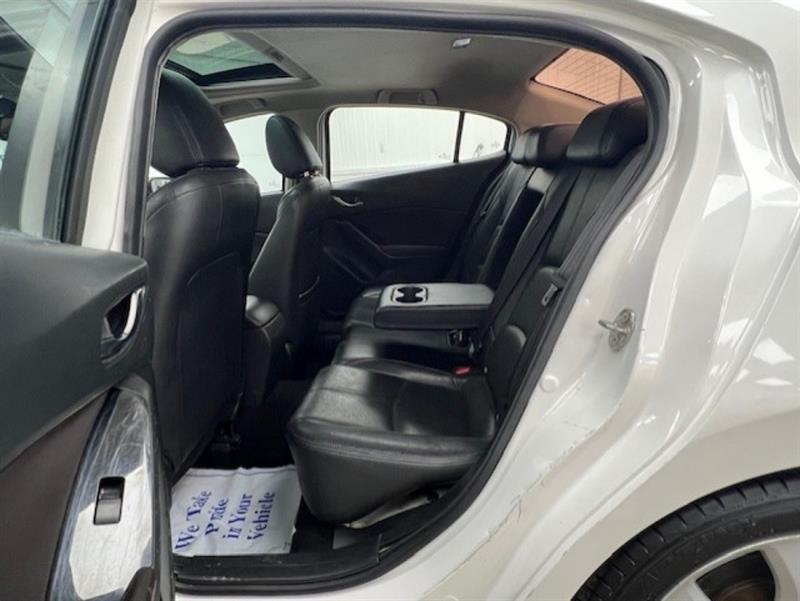 mazda Mazda3 2017 - 30