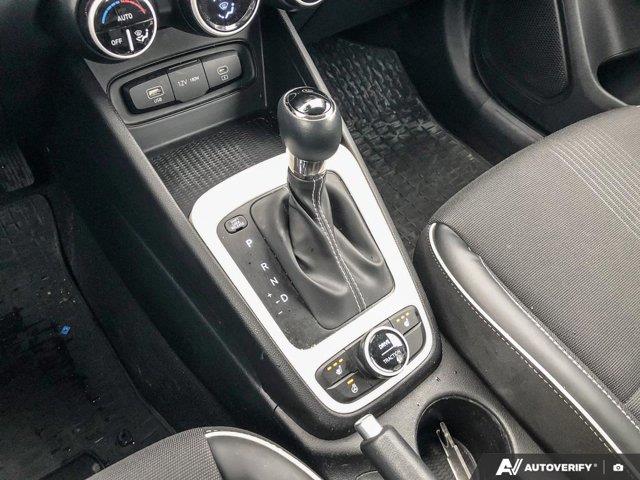 hyundai Venue 2023 - 17