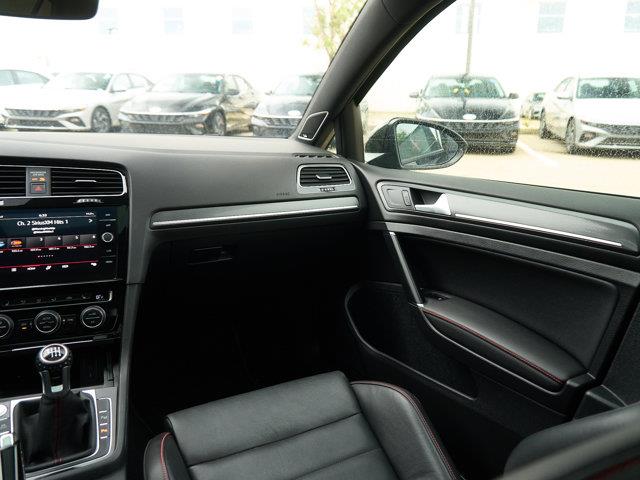 volkswagen Golf GTI 2021 - 23