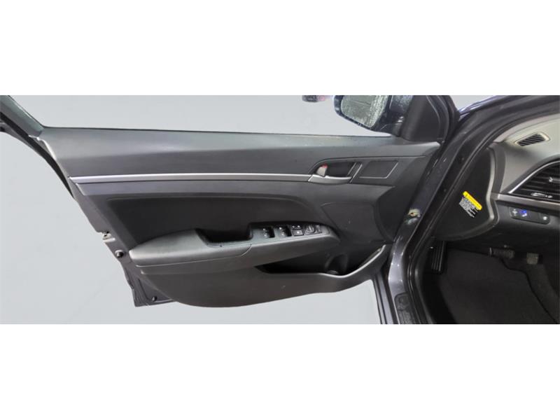 hyundai Elantra 2018 - 21