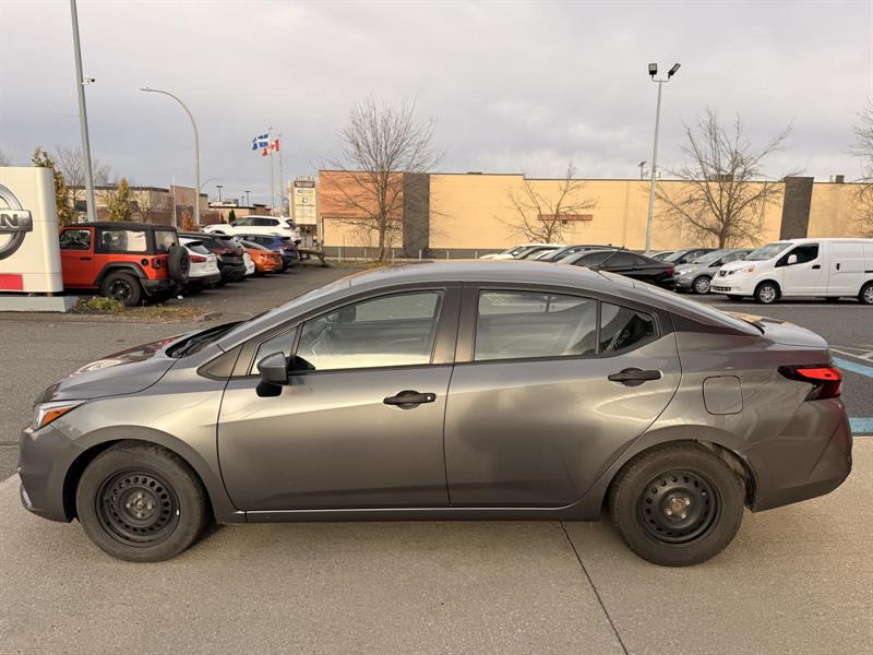 nissan Versa 2022 - 5
