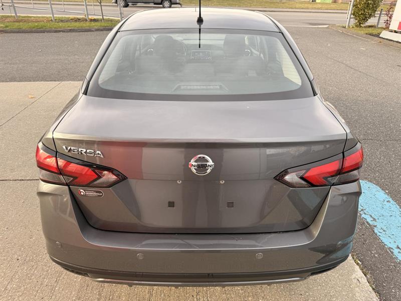 nissan Versa 2022 - 7