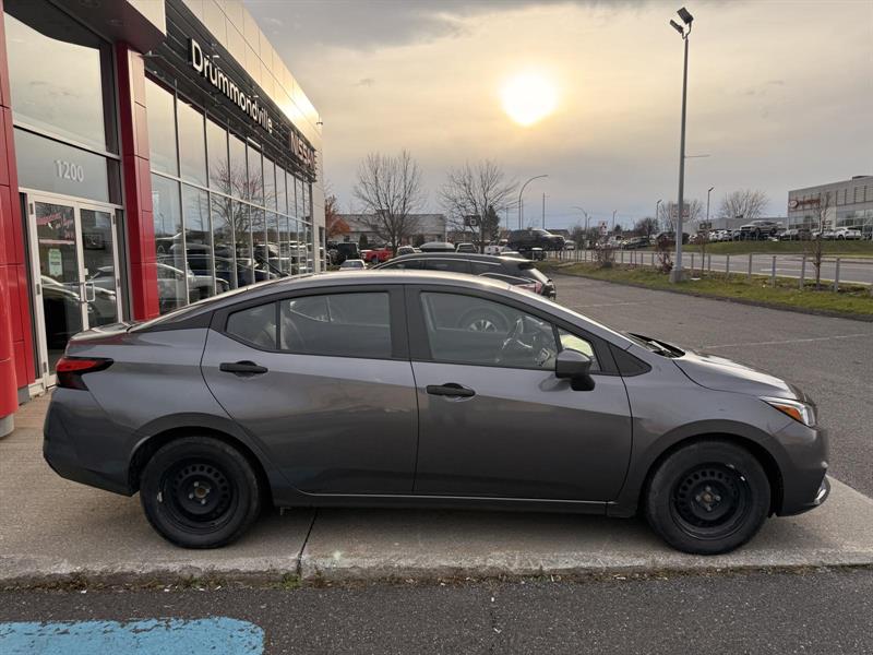 nissan Versa 2022 - 10