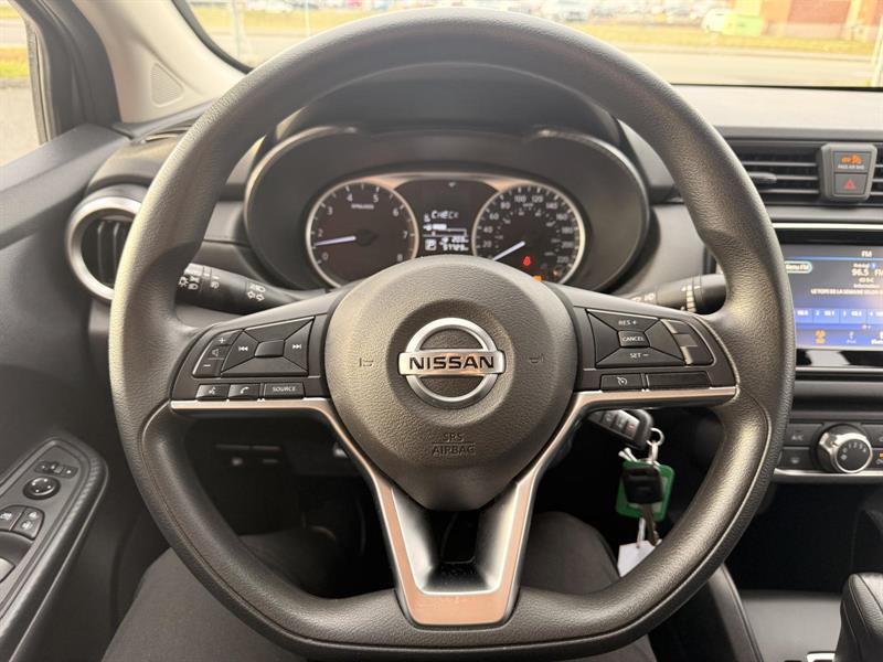 nissan Versa 2022 - 13