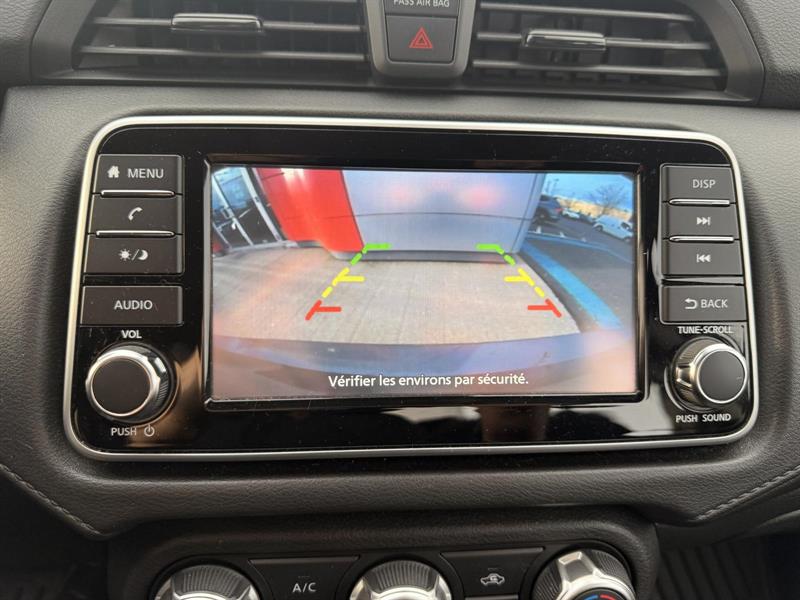 nissan Versa 2022 - 18