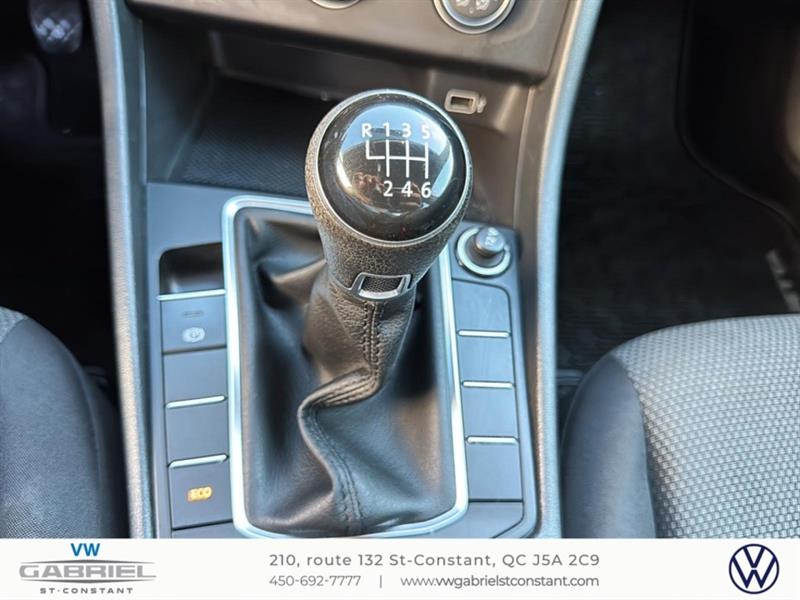 volkswagen Jetta 2019 - 16