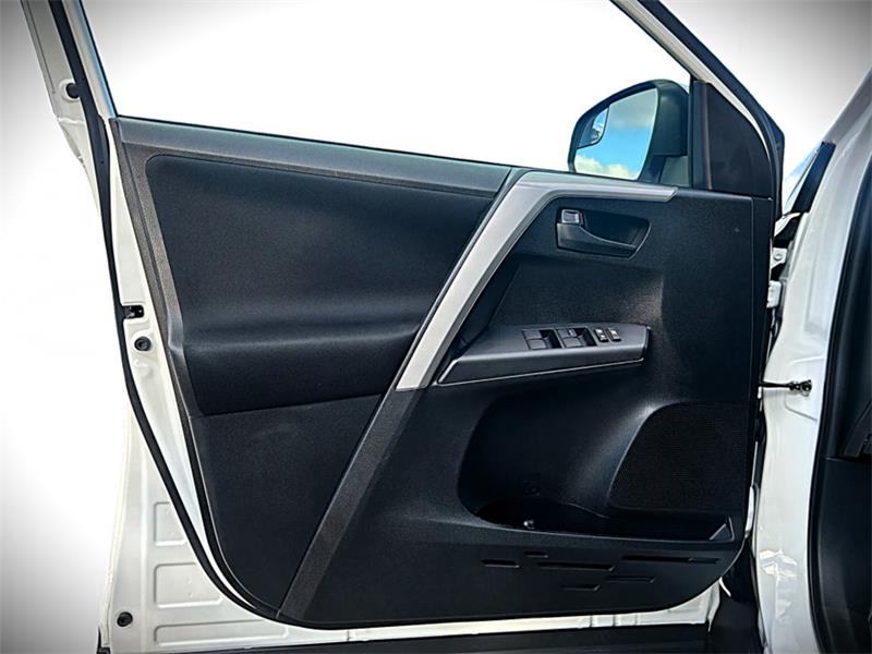 toyota RAV4 2017 - 13