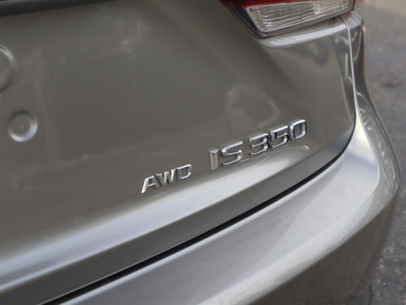 lexus IS  2020 - 13