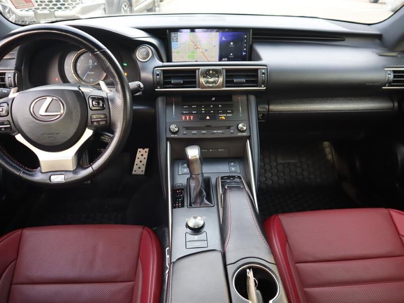 lexus IS  2020 - 20