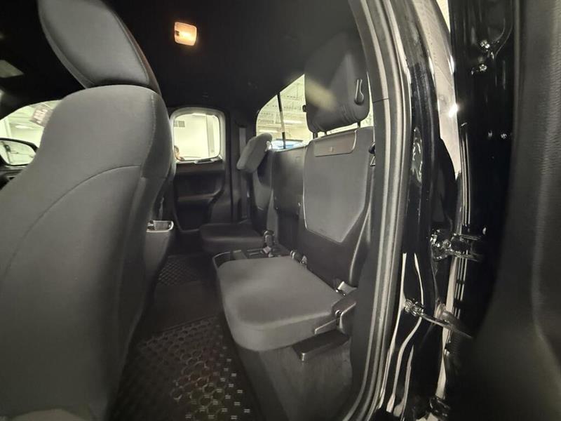 toyota Tacoma 2021 - 17