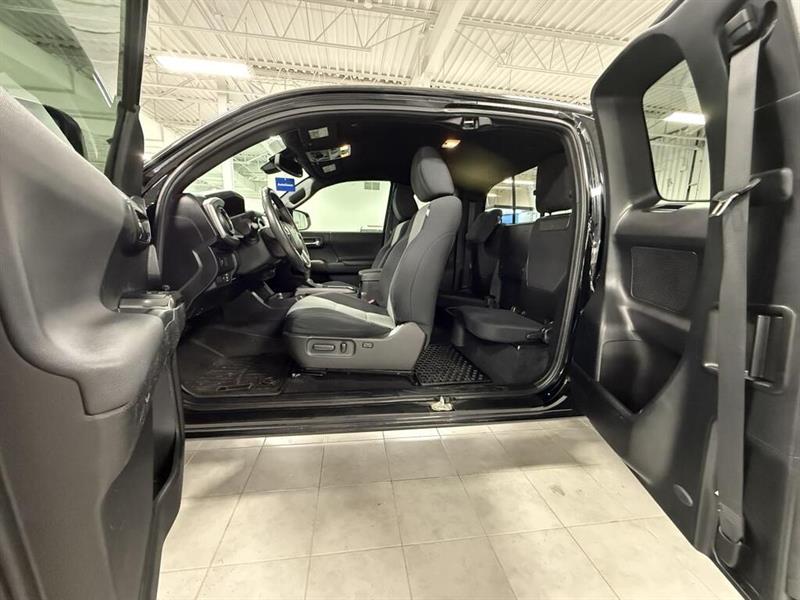 toyota Tacoma 2021 - 18