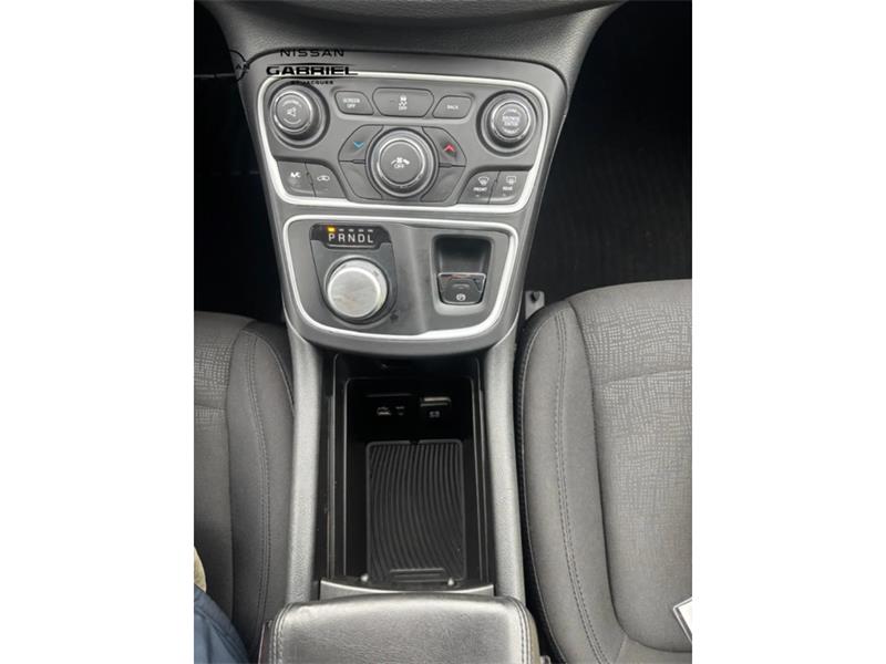 chrysler 200 2016 - 10