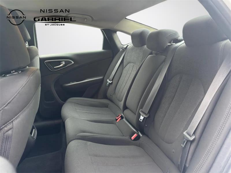 chrysler 200 2016 - 17