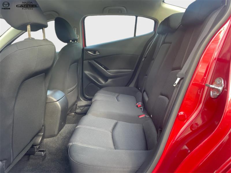 mazda Mazda3 2017 - 12