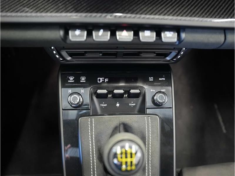 porsche 911 2022 - 26