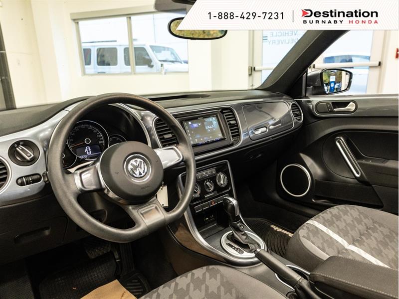 volkswagen Beetle Convertible 2017 - 14