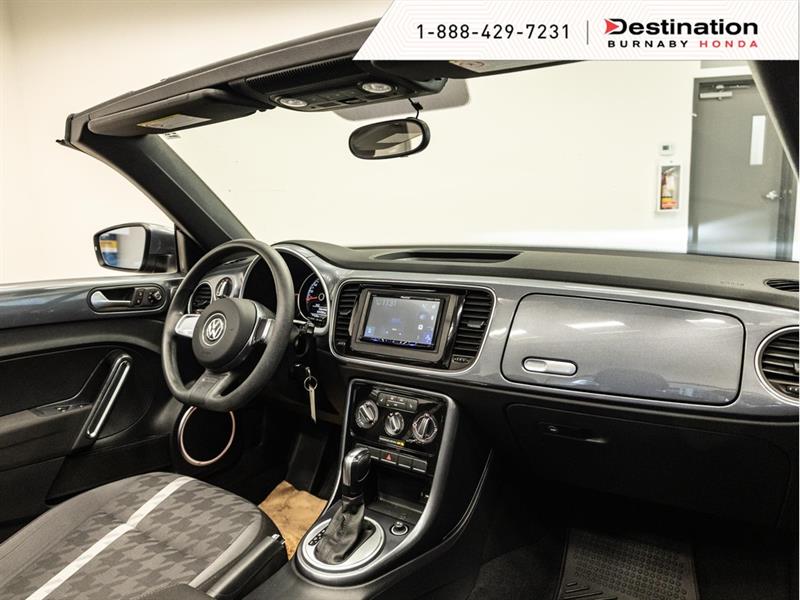 volkswagen Beetle Convertible 2017 - 28