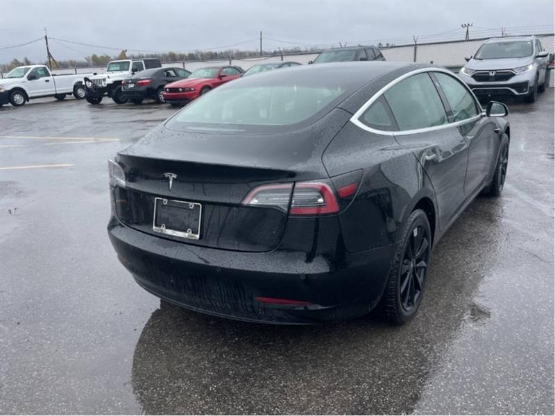 tesla Model 3 2020 - 4