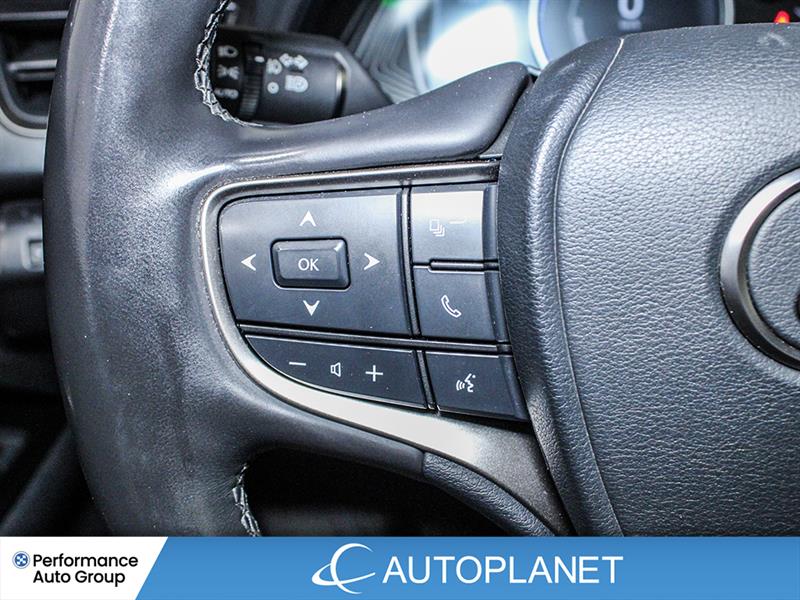 lexus UX 250H 2023 - 25