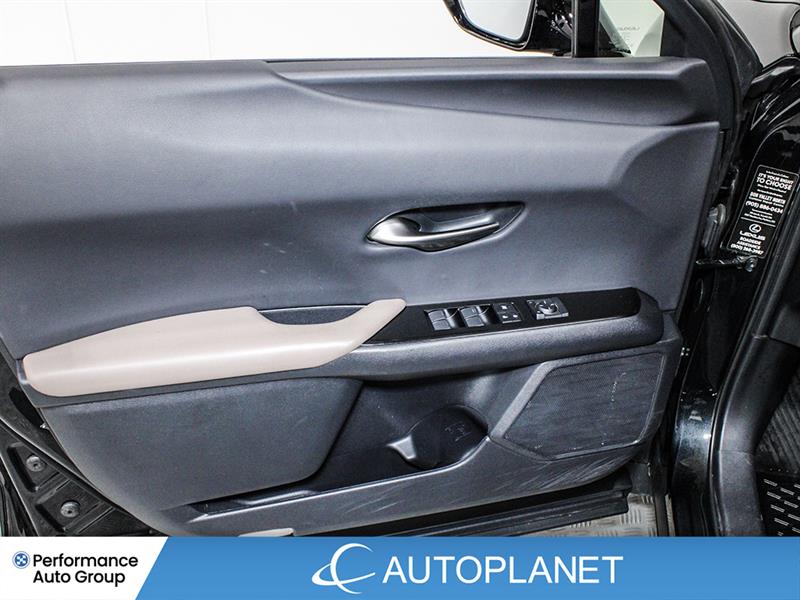 lexus UX 250H 2023 - 38