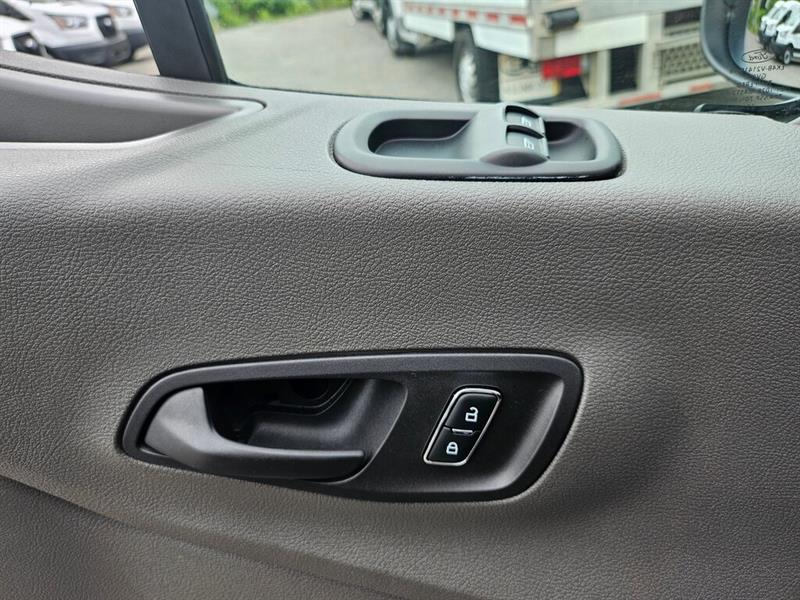 ford Transit Cargo Van 2023 - 21