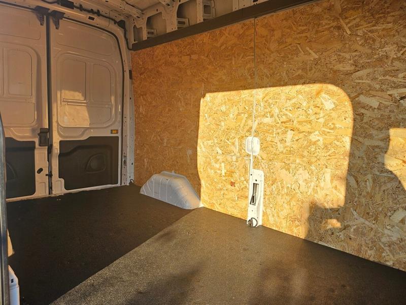 ford Transit fourgon utilitaire 2022 - 14