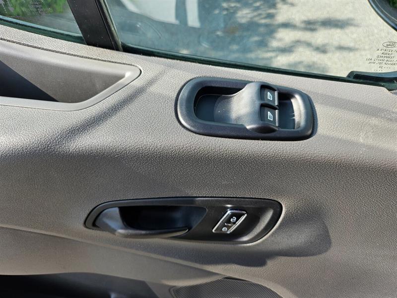ford Transit fourgon utilitaire 2024 - 22