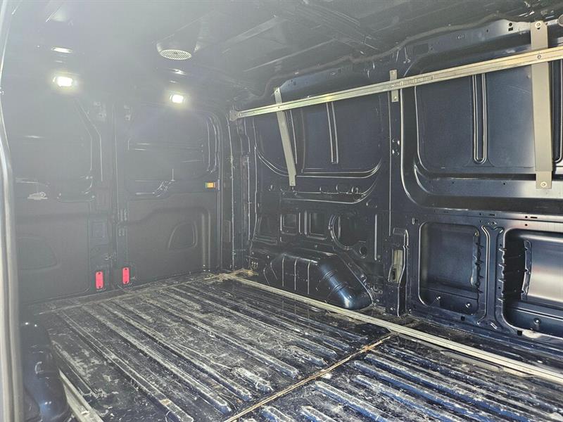 ford Transit fourgon utilitaire 2018 - 15