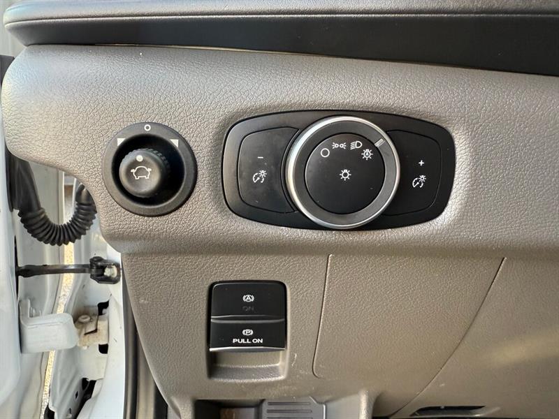 ford Transit fourgon utilitaire 2023 - 18