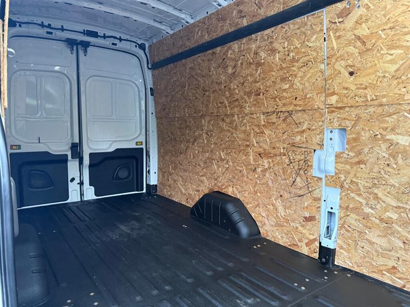 ford Transit fourgon utilitaire 2022 - 14