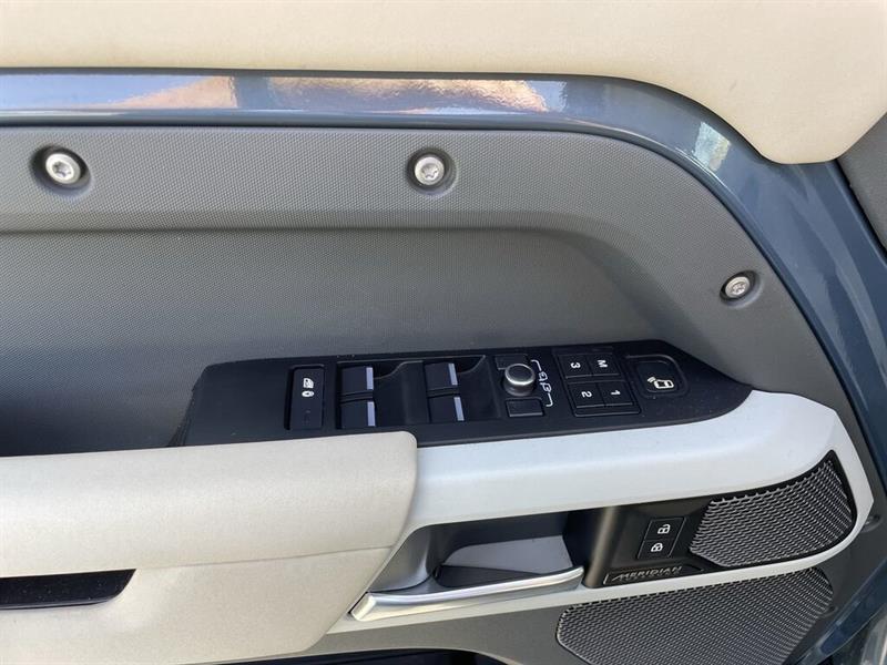 land rover Defender 2023 - 24