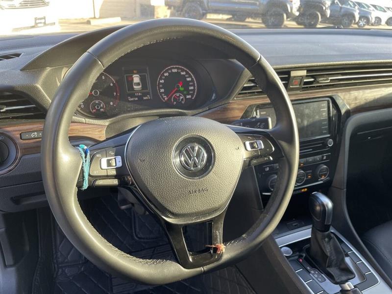 volkswagen Passat 2022 - 24