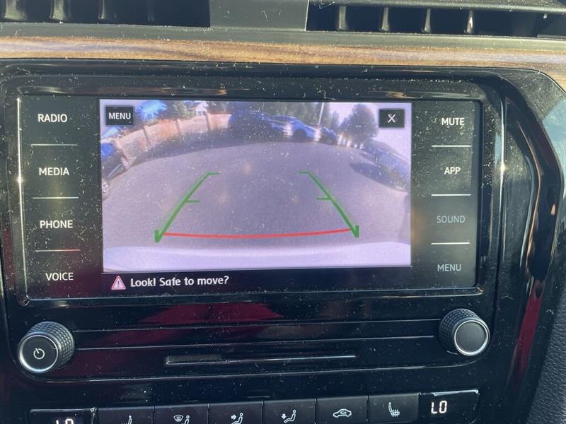 volkswagen Passat 2022 - 25