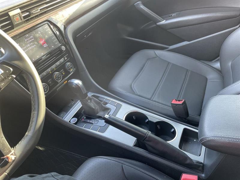 volkswagen Passat 2022 - 26