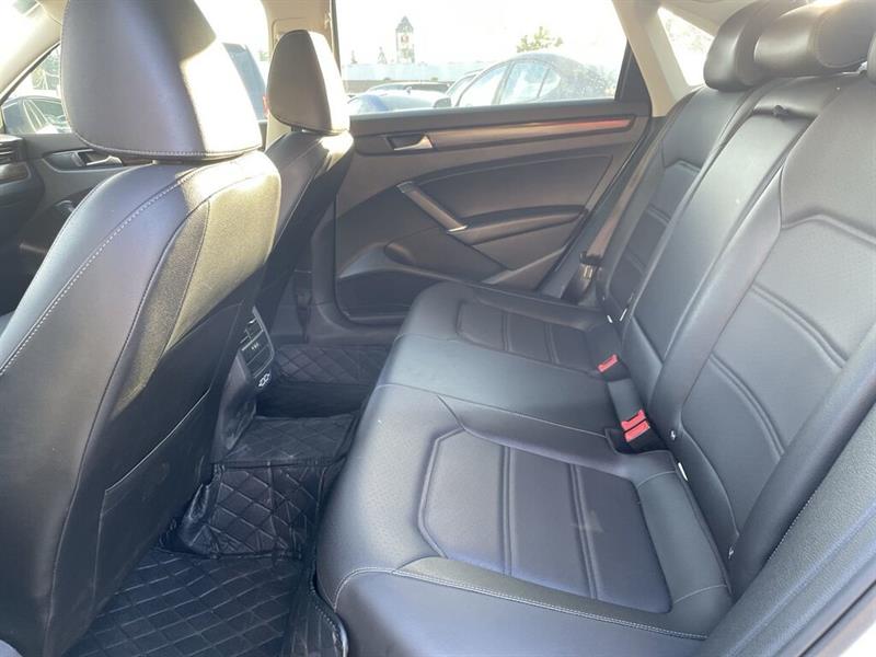 volkswagen Passat 2022 - 28