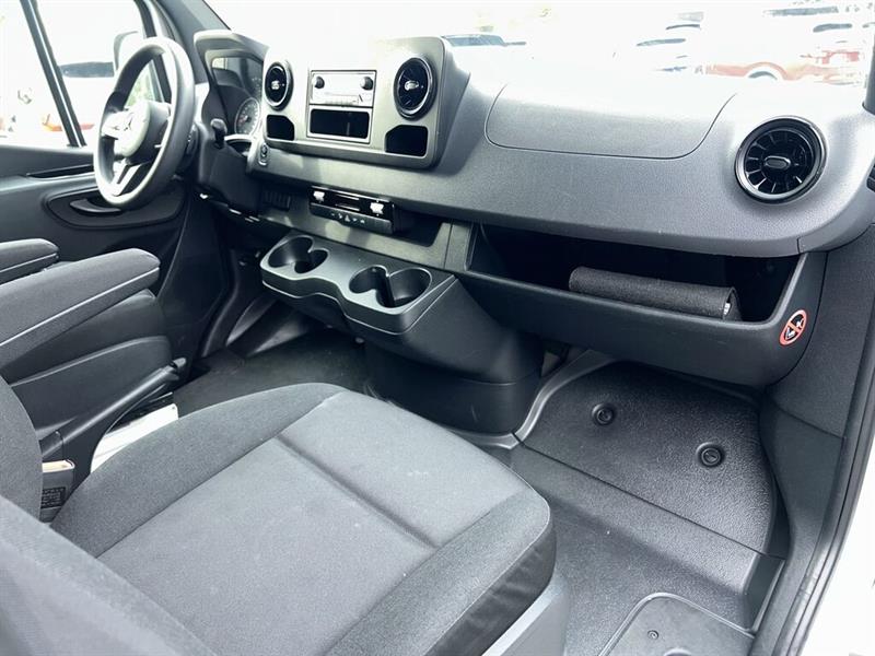 mercedes-benz Sprinter Cargo Van 2024 - 21