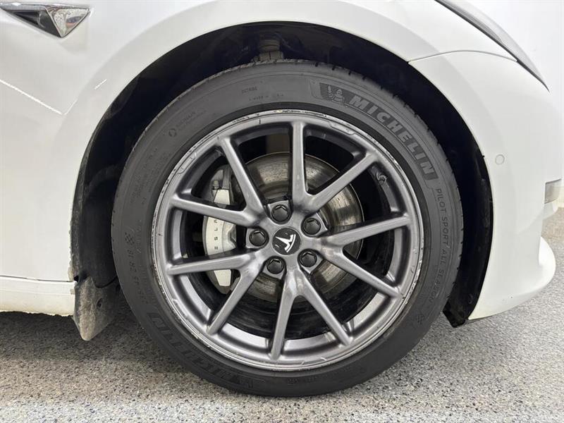 tesla Model 3 2018 - 17