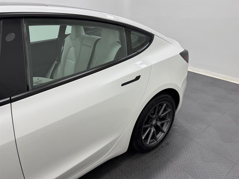 tesla Model 3 2022 - 4