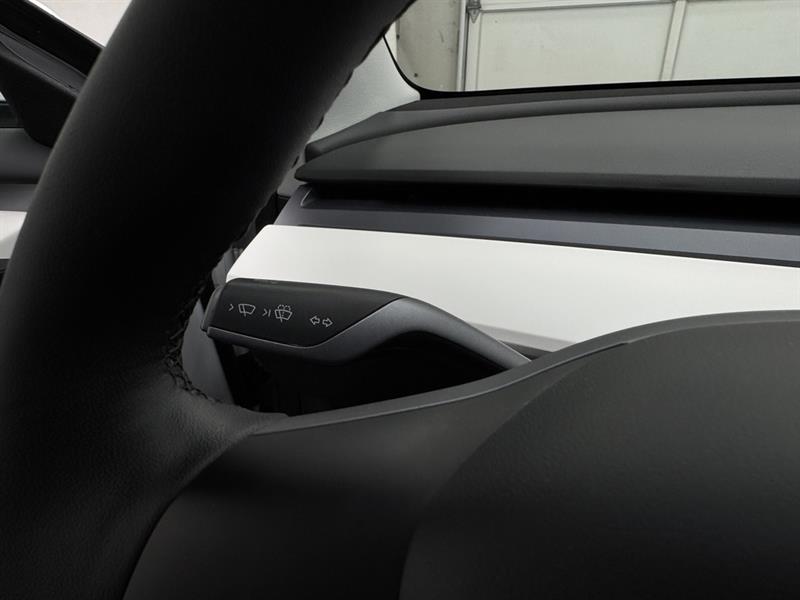 tesla Model 3 2022 - 21