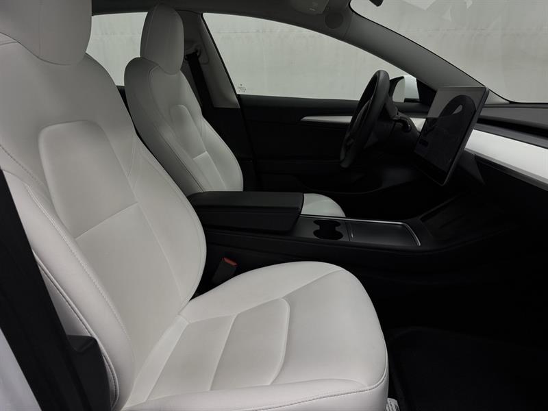 tesla Model 3 2022 - 32