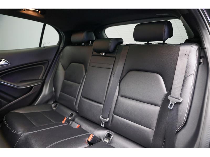 mercedes-benz GLA 2018 - 8