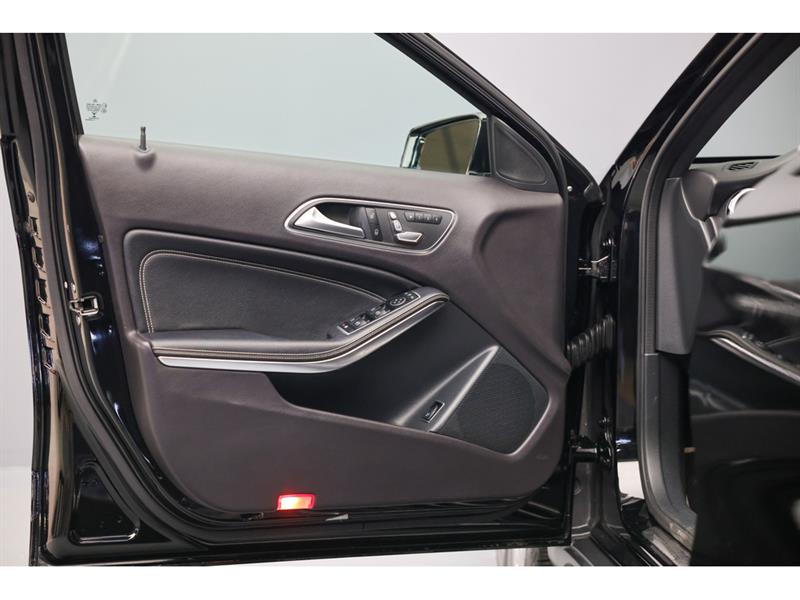 mercedes-benz GLA 2018 - 9