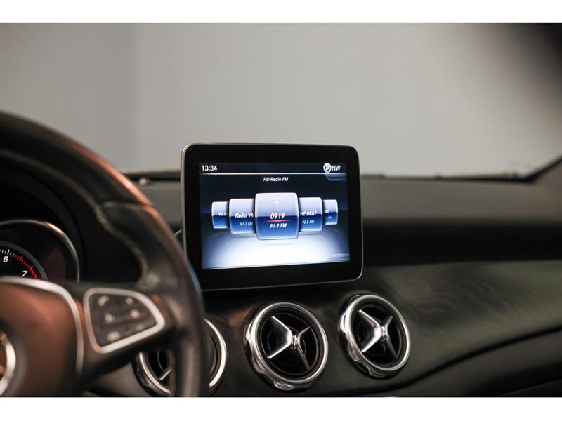 mercedes-benz GLA 2018 - 12