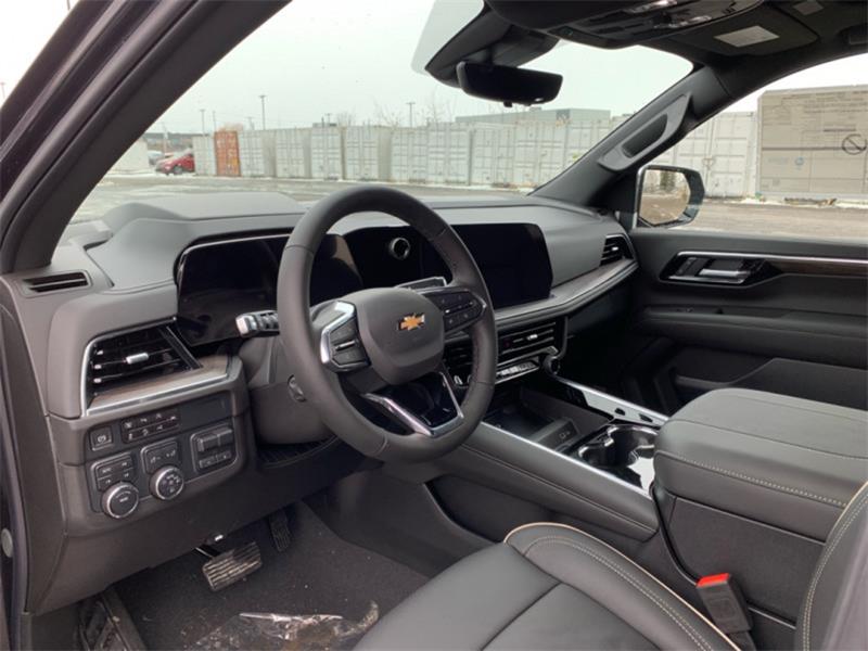 chevrolet Suburban 2025 - 13