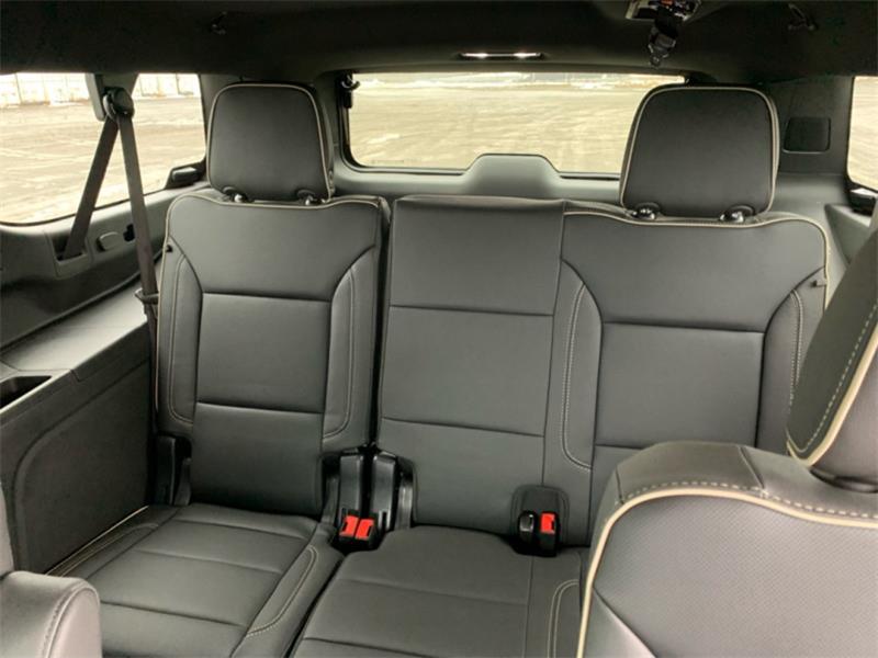 chevrolet Suburban 2025 - 17