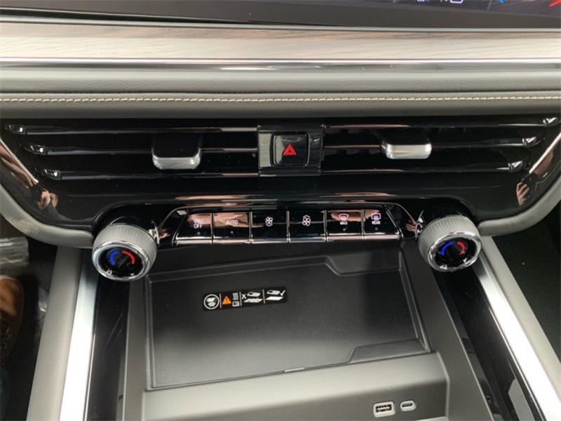 chevrolet Suburban 2025 - 28