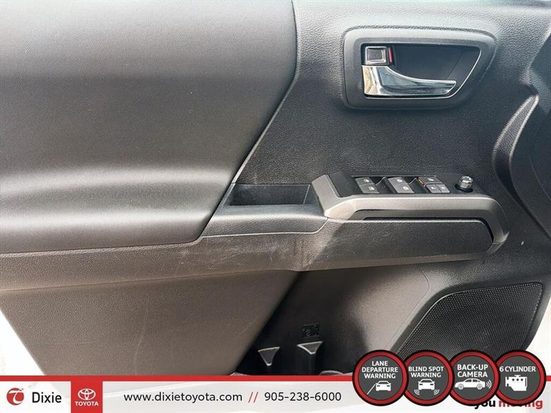 toyota Tacoma 2022 - 8